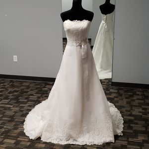 Exclusively by ACE, strapless, lace, size 12,ivory